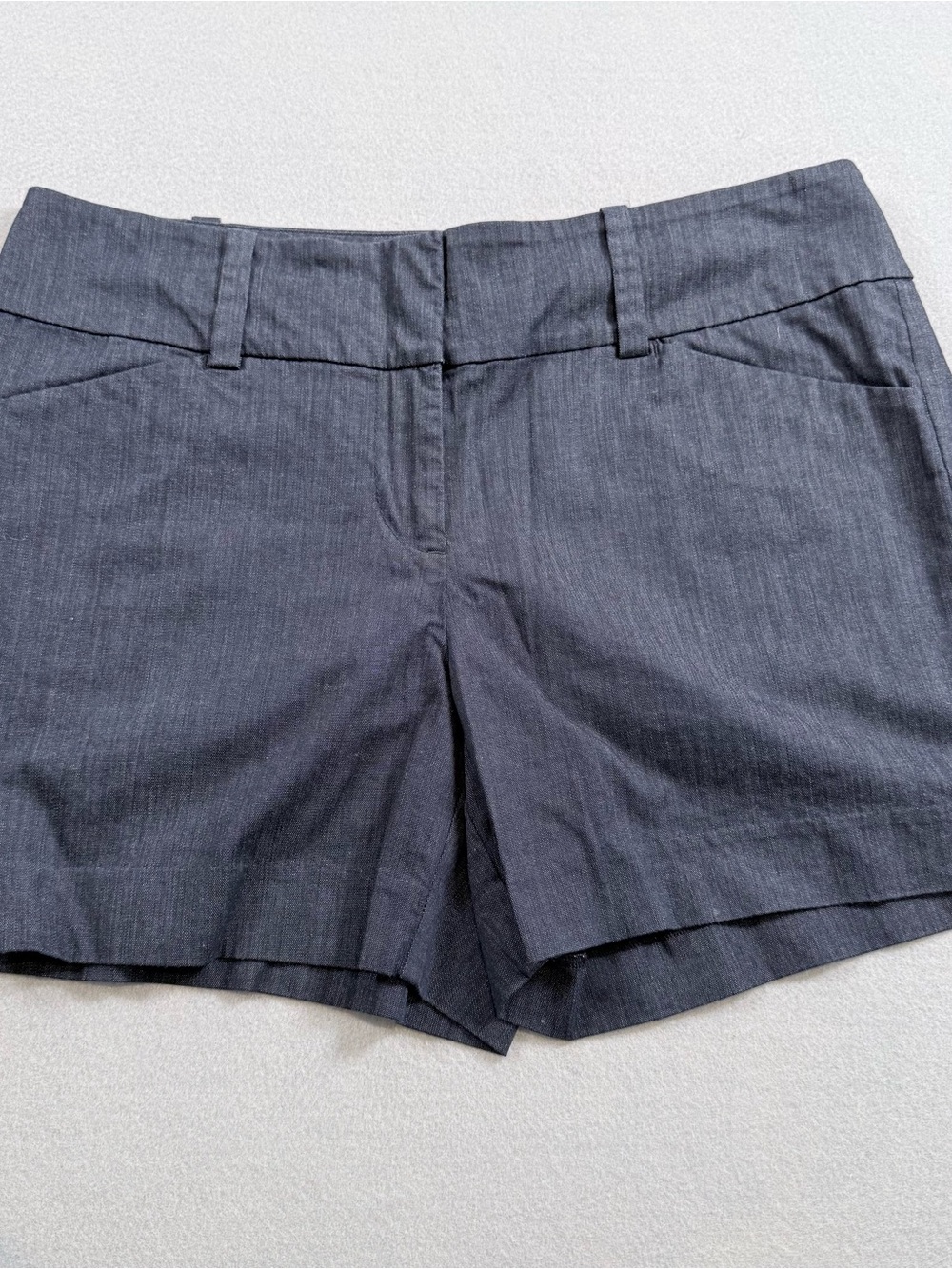 Ann Taylor Signature Trouser Shorts Navy Size 4